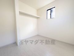 住む人のこだわりを活かす洋室＾＾オープンクローク付き＾＾