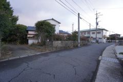 解体前。北東側5.9～6.0ｍ公道。 スーパー、コンビニまで徒歩7分圏内＾＾周辺環境充実しています＾＾