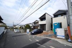 全面道路の幅が広いので駐車もラクラクできそうですね＾＾