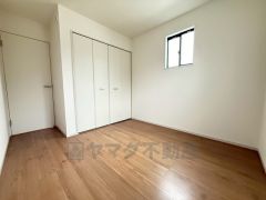 住む人のこだわりを活かす洋室＾＾広めのクローゼットもあり荷物もすっきり片付けられ、ゆとりのある暮らしが出来ます＾＾