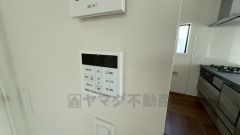 おいだき機能つきなのでお風呂に入る時間が異なるご家庭には嬉しいですね。ボタン一つで快適で便利な生活が＾＾