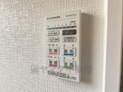 浴室暖房乾燥機には、暖房、乾燥、涼風、換気の4つの機能が付いています。タイマー付きです。換気・雨の日の洗濯も安心です＾＾