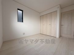 住む人のこだわりを活かす洋室＾＾広めのクローゼットもあり荷物もすっきり片付けられ、ゆとりのある暮らしが出来ます＾＾