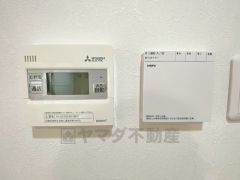 おいだき機能つきなのでお風呂に入る時間が異なるご家庭には嬉しいですね。ボタン一つで快適で便利な生活が＾＾