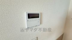 おいだき機能つきなのでお風呂に入る時間が異なるご家庭には嬉しいですね。ボタン一つで快適で便利な生活が＾＾