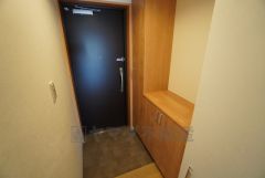 ご家族の靴をスッキリと片付けられるシューズボックス付きの玄関です＾＾スッキリと片付いた玄関は気持ちがいいです。 