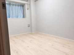 CG加工により小物等を撤去しております。明るい室内は、風通しも良く、大変居心地の良い空間となっております。爽やかな風を感じて起きる朝は、快適生活の始まりに。