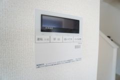 おいだき機能つきなのでお風呂に入る時間が異なるご家庭には嬉しいですね。ボタン一つで快適で便利な生活が＾＾