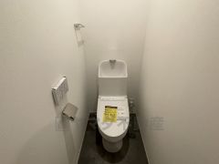 1階2階の2ヶ所にトイレがありますので、忙しい朝にも家族に気を使わず、ゆとりが生まれますね＾＾