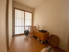 サービスルームあり。客間としてはもちろん、お子様のお昼寝スペースや書斎としても活躍してくれそうです＾＾