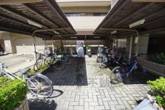 屋根付き駐輪場