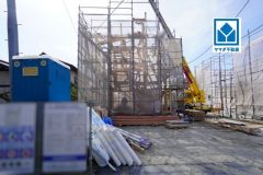 西鉄バス「金隈」停歩5分。博多・空港・JR南福岡など多方面行き＾＾駐車スペースはゆとりある2台分を確保＾＾