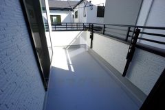 バルコニーです。お洗濯やお布団干しはもちろん、日光浴スペースにも＾＾