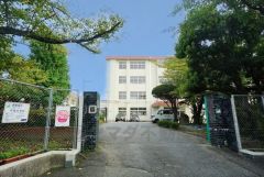 平尾中学校