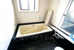 一日の疲れを癒すバスルーム。