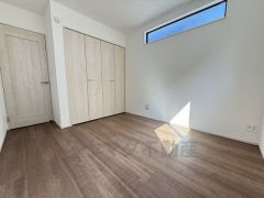 住む人のこだわりを活かす洋室＾＾広めのクローゼットもあり荷物もすっきり片付けられ、ゆとりのある暮らしが出来ます＾＾