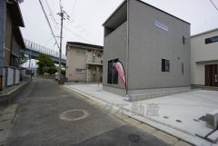前面道路は南東側約4ｍの公道に面しています＾＾