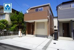 最寄りバス停まで徒歩8分。博多駅・天神へアクセス可能。快適でゆとりのある生活空間で新生活を始めましょう^^
