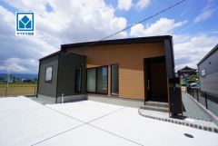 オール電化＾＾太陽光発電システム搭載＾＾生活がワンフロアで完結する平屋建て＾＾P3台。西鉄「端間駅」(自転車7分/2ｋｍ)