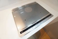 汚れてもサッとふける、お手入れのしやすいIHクッキングヒーター。オール電化なので経済的です。