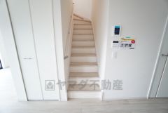 リビング階段は顔を合わせる時間が増えるので、ご家族とのコミュニケーションがとりやすく距離がグッと縮まりそうですね＾＾