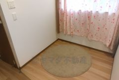 2階のお部屋と階段の間にちょっとしたホールがあります＾＾ 写真はイメージです。