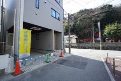 前面道路。北西側約4.0ｍ公道。コンビニ、ドラッグストア徒歩約10分圏内＾＾周辺環境充実しています＾＾