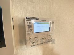 おいだき機能つきなのでお風呂に入る時間が異なるご家庭には嬉しいですね。ボタン一つで快適で便利な生活が＾＾