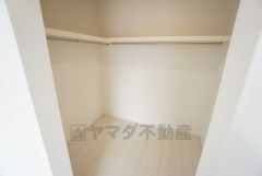 広めのウィークインクローゼットもあり荷物もすっきり片付けられ、ゆとりのある暮らしが出来ます＾＾