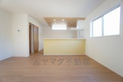 キッチンから会話が弾みそうなダイニングです。お友達や親せきをお招きするのも楽しみになりますね＾＾