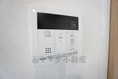 おいだき機能つきなのでお風呂に入る時間が異なるご家庭には嬉しいですね。ボタン一つで快適で便利な生活が＾＾