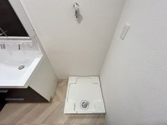 室内洗濯機置場には水漏れを防ぐ防水パン完備。