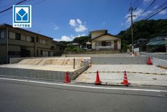 現地2026年7月撮影。 憧れの平屋4LDK。階段昇降がなく、子育てや介護がしやすい＾＾最寄りバス停徒歩7分。二日市・太宰府駅行。