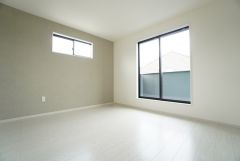 2階リビングとして、ファミリースペースとして、広めの主寝室として、様々な使い方がありそうです。