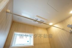 浴室暖房乾燥機付きなので梅雨時期や花粉、PM2.5が酷いときなどのお洗濯に便利ですね＾＾