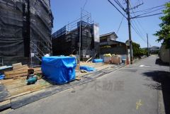 前面道路は西側約4ｍに面しています＾＾