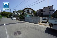 前面道路含む現地写真。