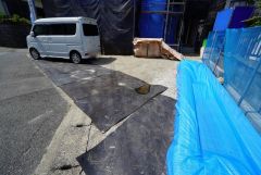 駐車スペースはゆとりある2台分を確保。マイカー用に、お客さま用に、余裕を持ってご利用いただけます＾＾ 