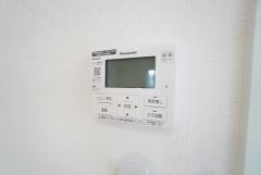 おいだき機能つきなのでお風呂に入る時間が異なるご家庭には嬉しいですね。ボタン一つで快適で便利な生活が＾＾