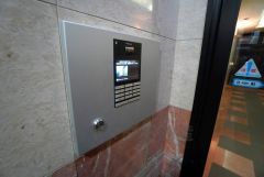 エントランスはオートロック採用で、セキュリティ面をしっかり確保しています＾＾