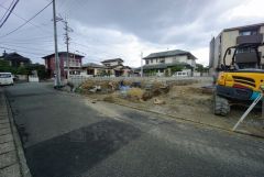 前面道路は西側約4.5～4.9ｍの公道に面しています＾＾ 
