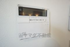 おいだき機能つきなのでお風呂に入る時間が異なるご家庭には嬉しいですね。ボタン一つで快適で便利な生活が＾＾