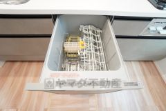 炊事時間を大幅に短縮できる食器洗浄乾燥機付き＾＾食器を洗う手間が減るので家族とのコミュニケーションの時間や自分の時間が増えますね。 