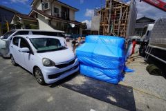 駐車スペースはゆとりある2台分を確保。マイカー用に、お客さま用に、余裕を持ってご利用いただけます。