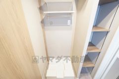 玄関横にはたっぷり収納できるシューズボックス付きなので、家族全員の靴がきれいに整頓できます。＾＾