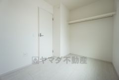 住む人のこだわりを活かす洋室＾＾オープンクローゼットもあり荷物もすっきり片付けられ、ゆとりのある暮らしが出来ます＾＾