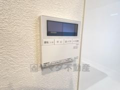 ボタン1つでらくらく操作できる給湯器リモコン。