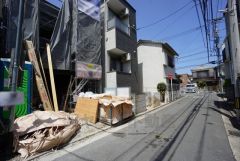 前面道路含む現地写真。