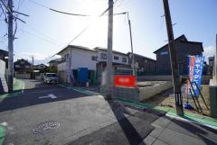 住人以外の車の進入も少なく、小さなお子様を持つご家庭にも安心です。 