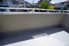 陽当たりが良さそうなバルコニー。